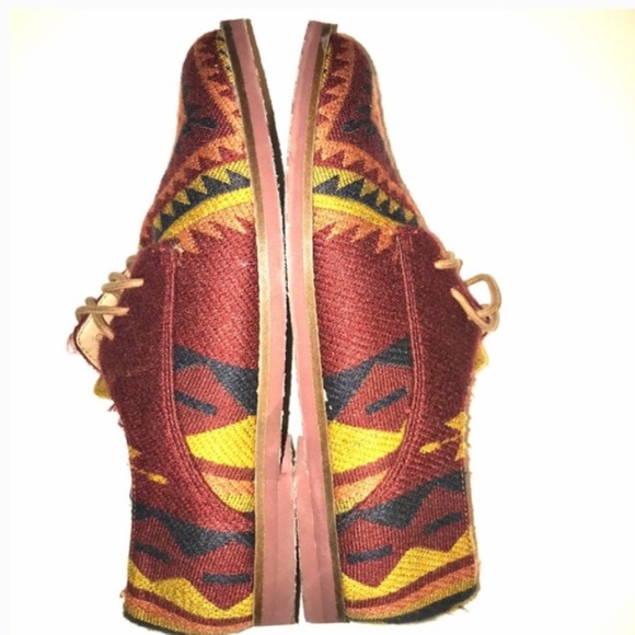 Steve Madden Jazie Aztec Tapestry Colorful Oxfords Shoes Lace up Flats Size 6.5 - Picture 2 of 11